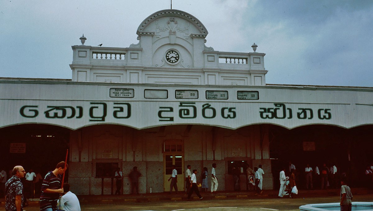 Taxi from Colombo Fort Railway Station 